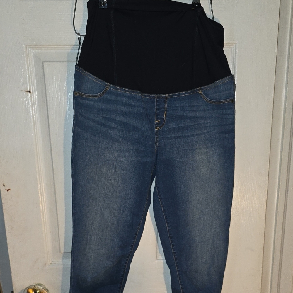 New Never Worn Isabel Maternity by Ingrid & Isabel Dark Blue Ankle Jeans